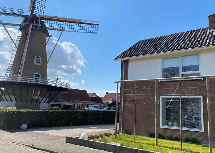 Spacious House Next To The Mill!