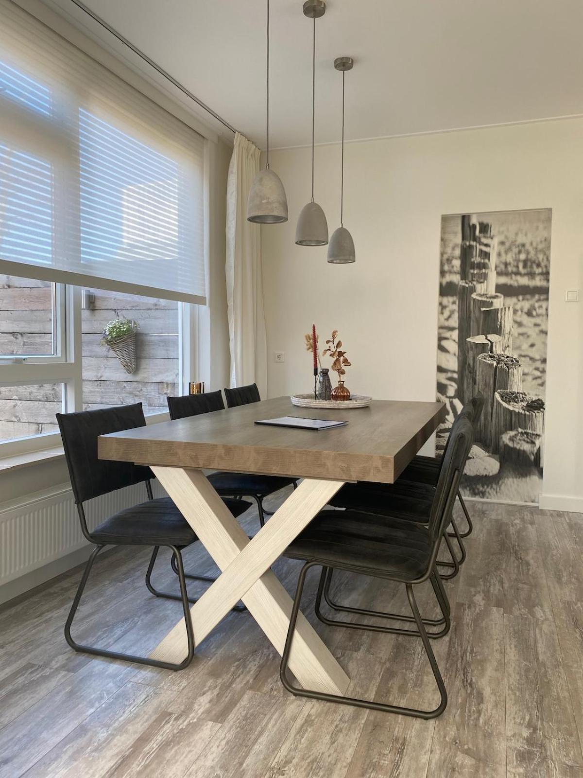 Spacious House Next To The Mill! Vakantiehuis Westkapelle
